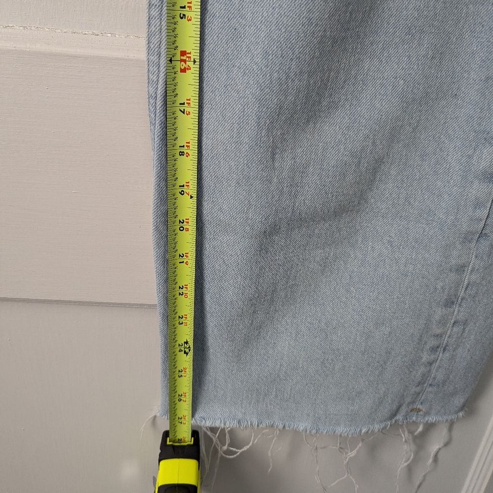 Zara High Waist High Rise Light Wash 100% Cotton Raw Hem Wide Leg Jeans Size 2 - Picture 8 of 11